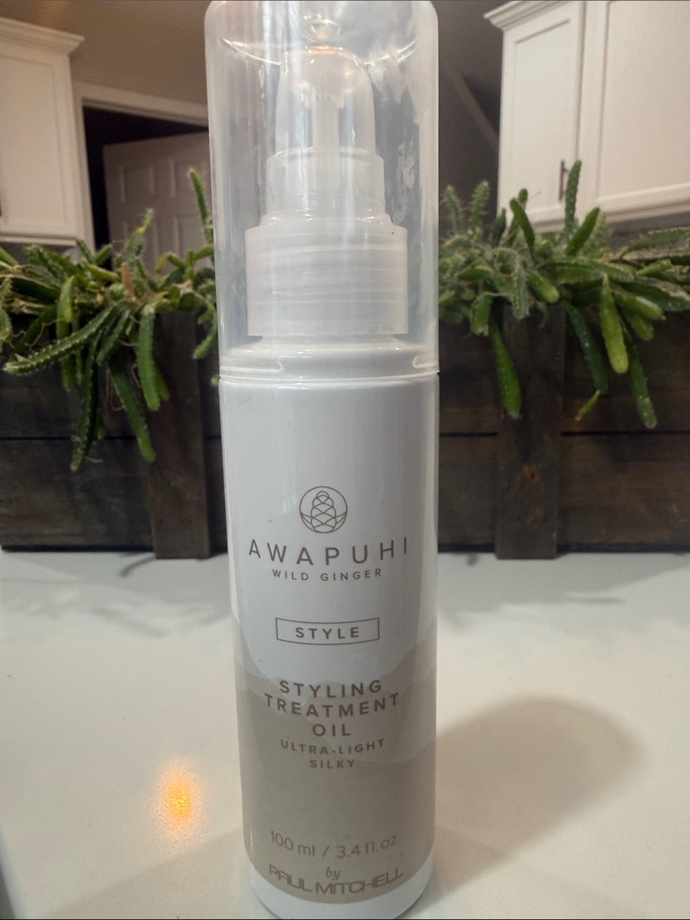 Paul Mitchell Awapuhi Wild Ginger Styling Treatment Oil - White